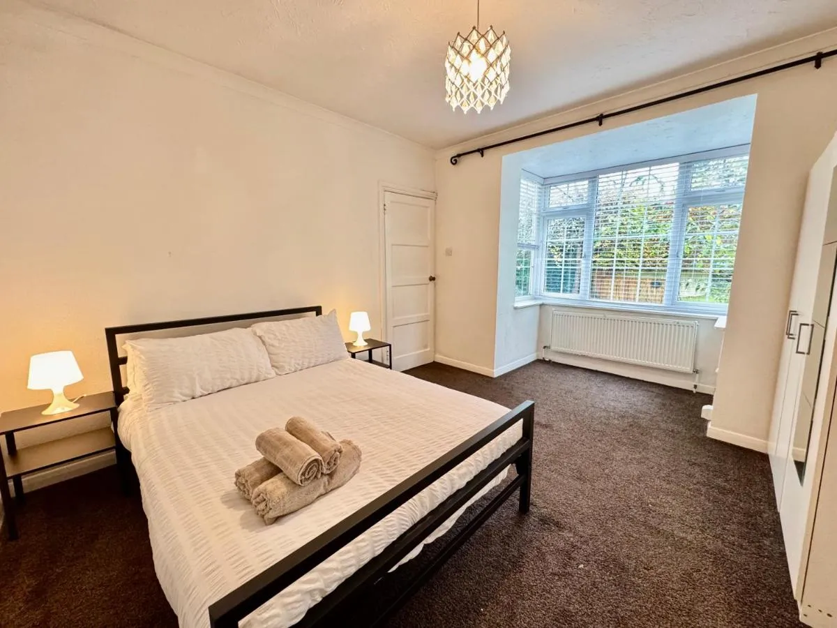 Image 3 of Stunning 1 BDR Flat in Bushey Heath Watford