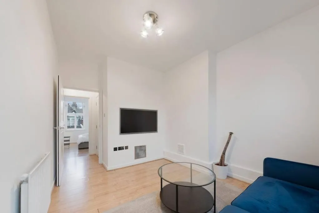 Image 1 of Stunning 1-bed Flat in London 20 mins from Central London