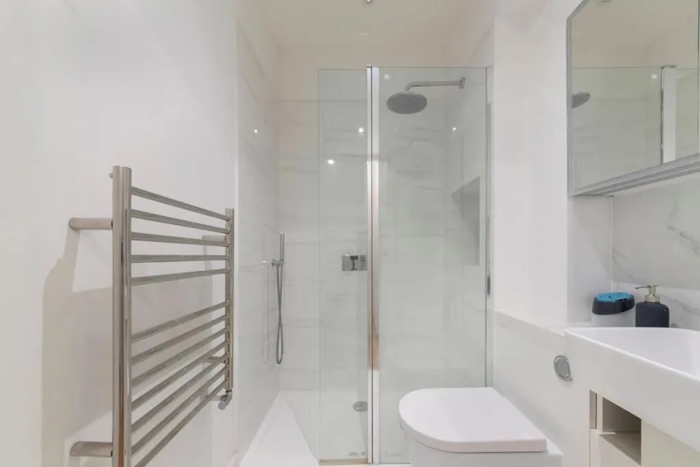 Image 3 of Stunning 1-bed Flat in London 20 mins from Central London
