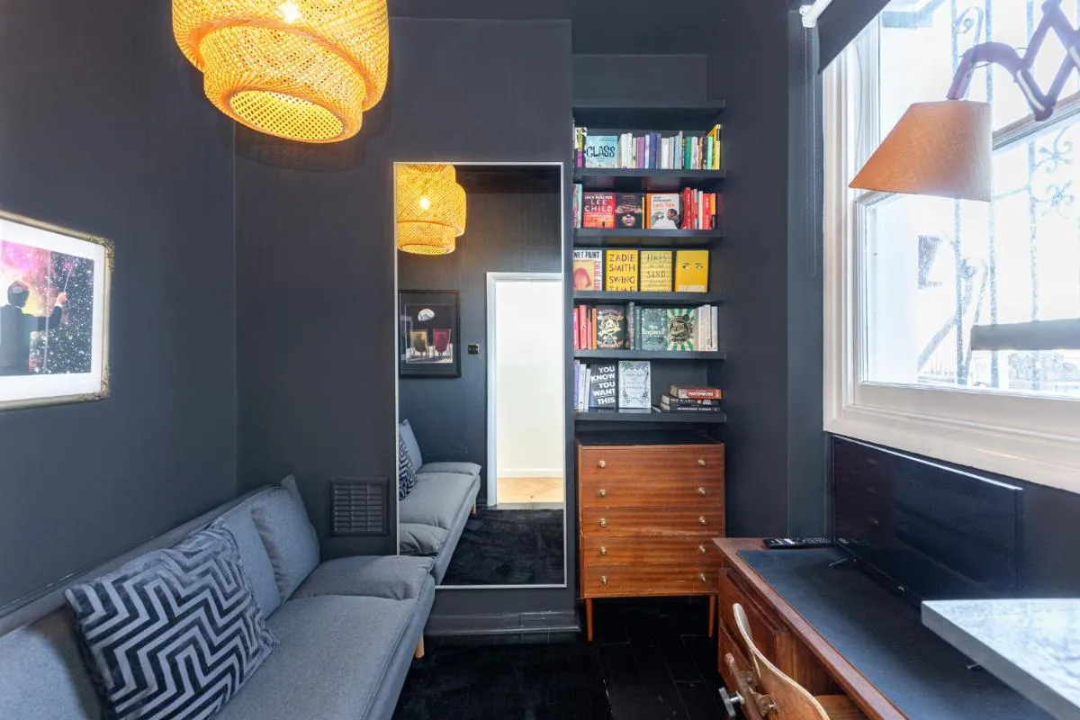Image 5 of Stunning 2BR Apt wPatio in Dalston, 2 min to Tube
