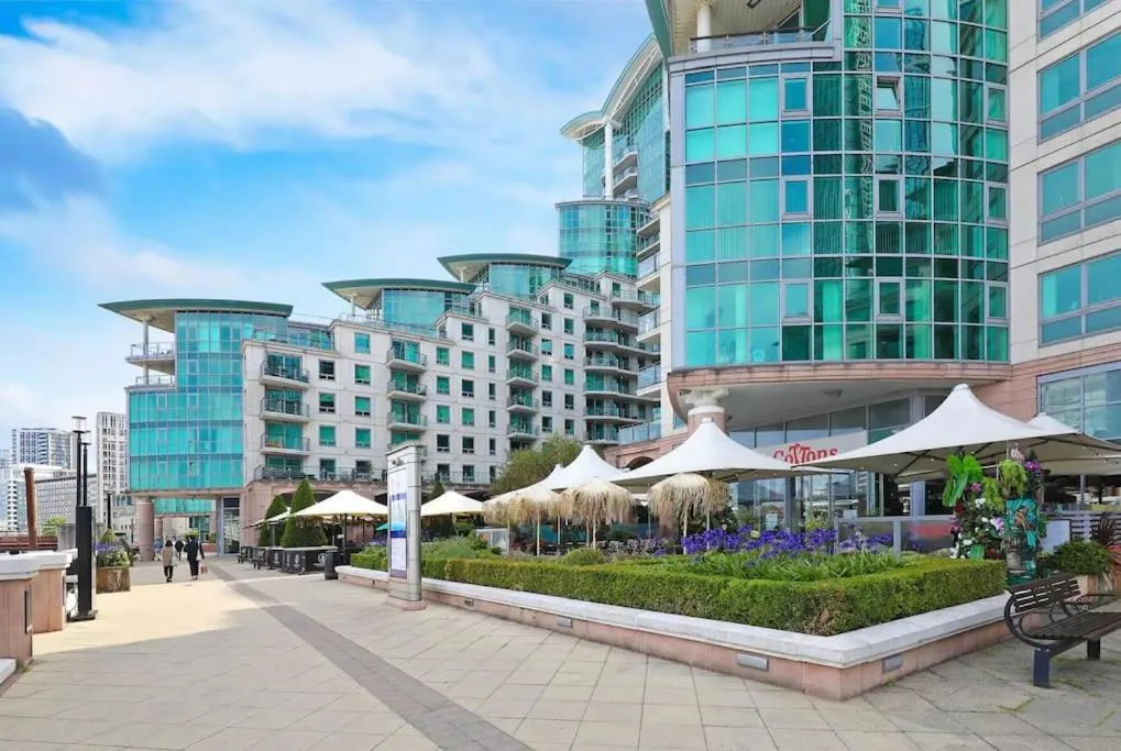 Image 5 of Stunning 2 Bed Thames River View – Central London
