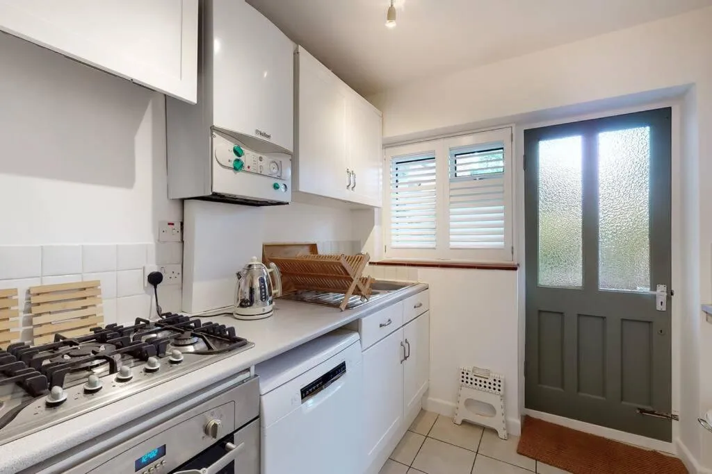 Image 3 of Stunning 2 bed flat in Richmond