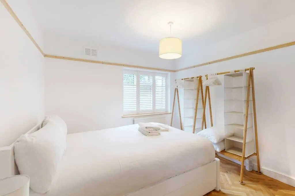 Image 5 of Stunning 2 bed flat in Richmond
