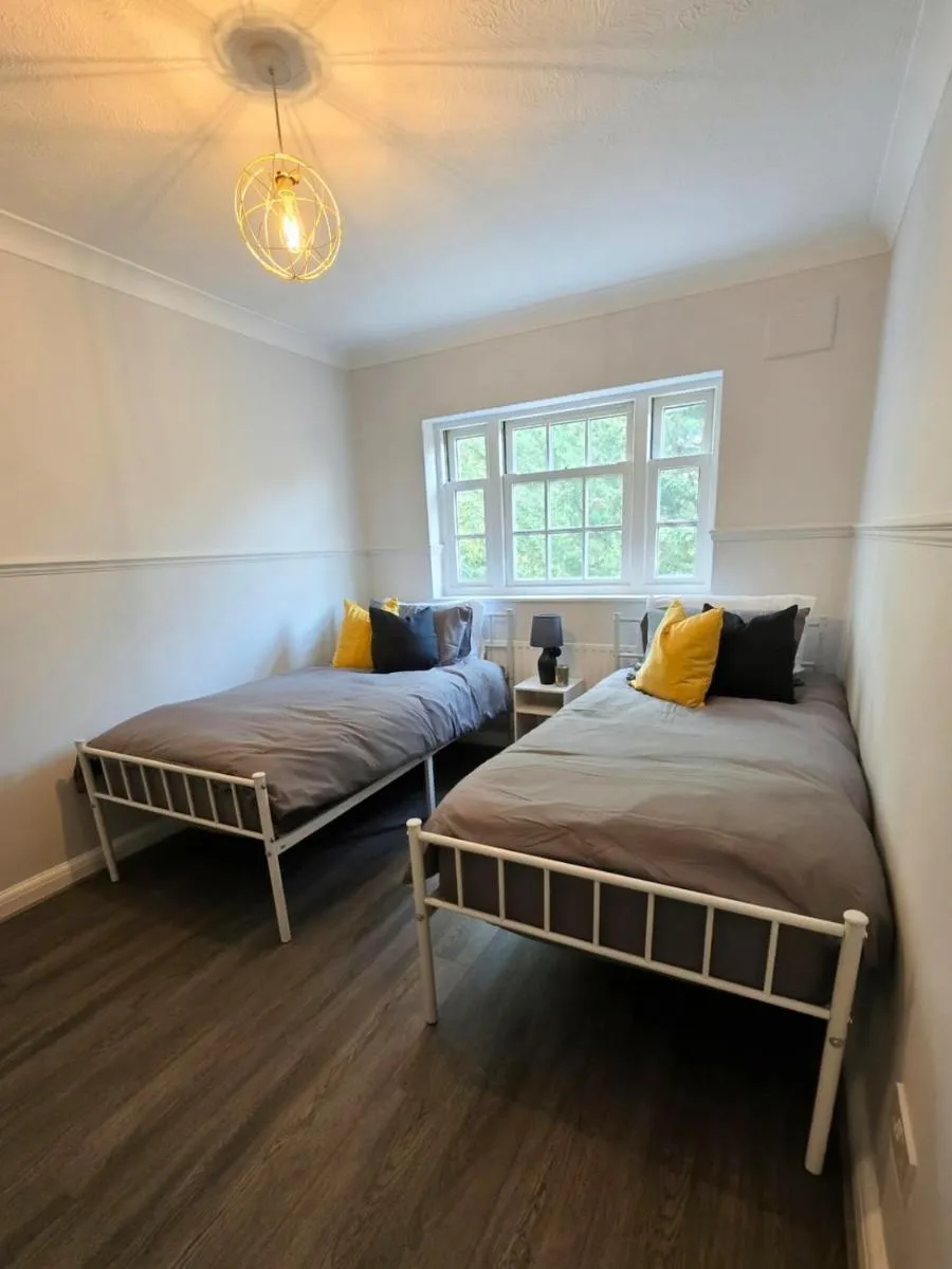 Image 4 of Stunning 3Bed 2bath family home with Garden