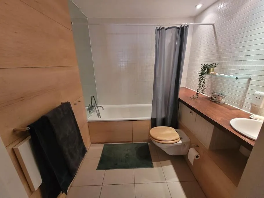 Image 3 of Stunning 3 Double Bedroom Apt in Greenwich near O2