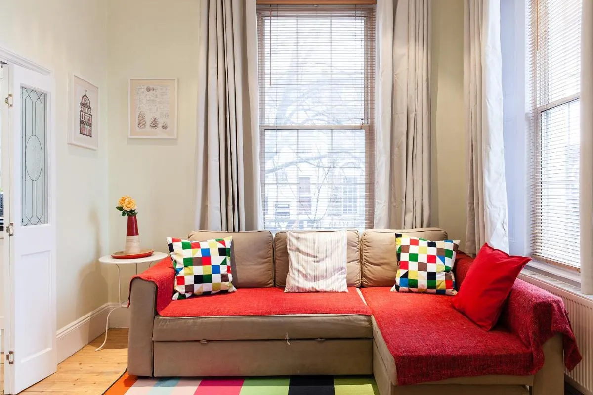 Image 4 of Stunning Bright flat