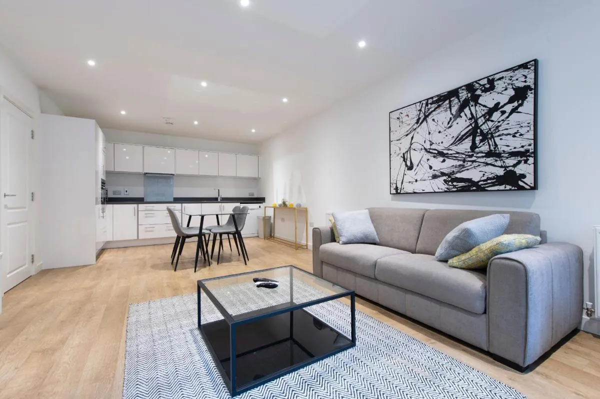 Image 4 of Stunning Luxury 2 Bedroom London Apartment