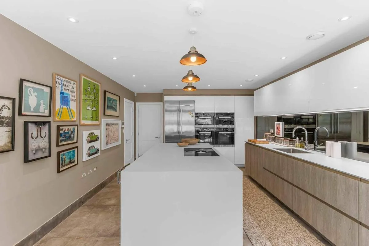 Image 4 of Stunning Mews House
