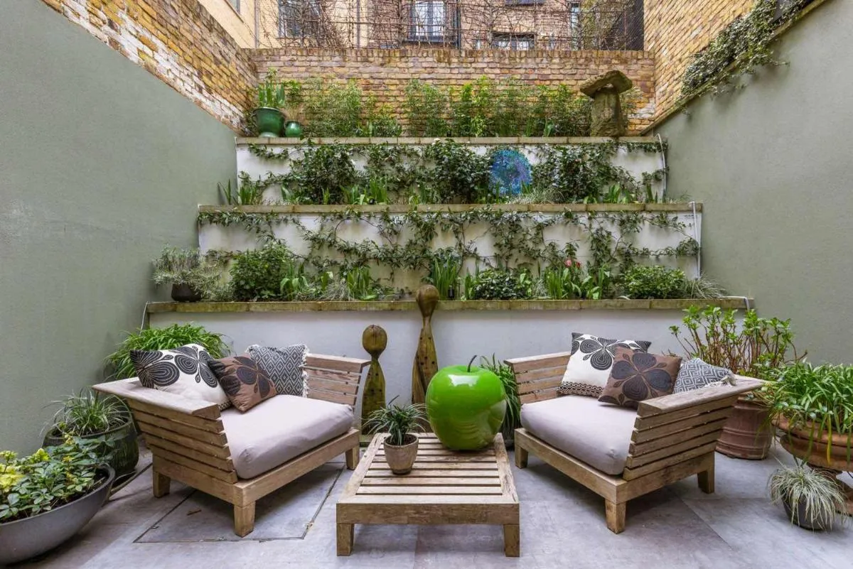 Image 3 of Stunning Mews House