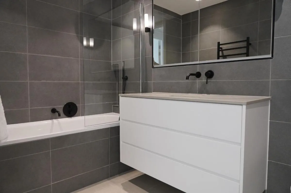Image 3 of Stunning Morden Apartment Zone 3 Free Parking Prime location Sleeps Upto 6