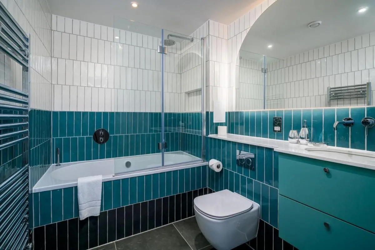 Image 5 of Stunning flat near Holland Park