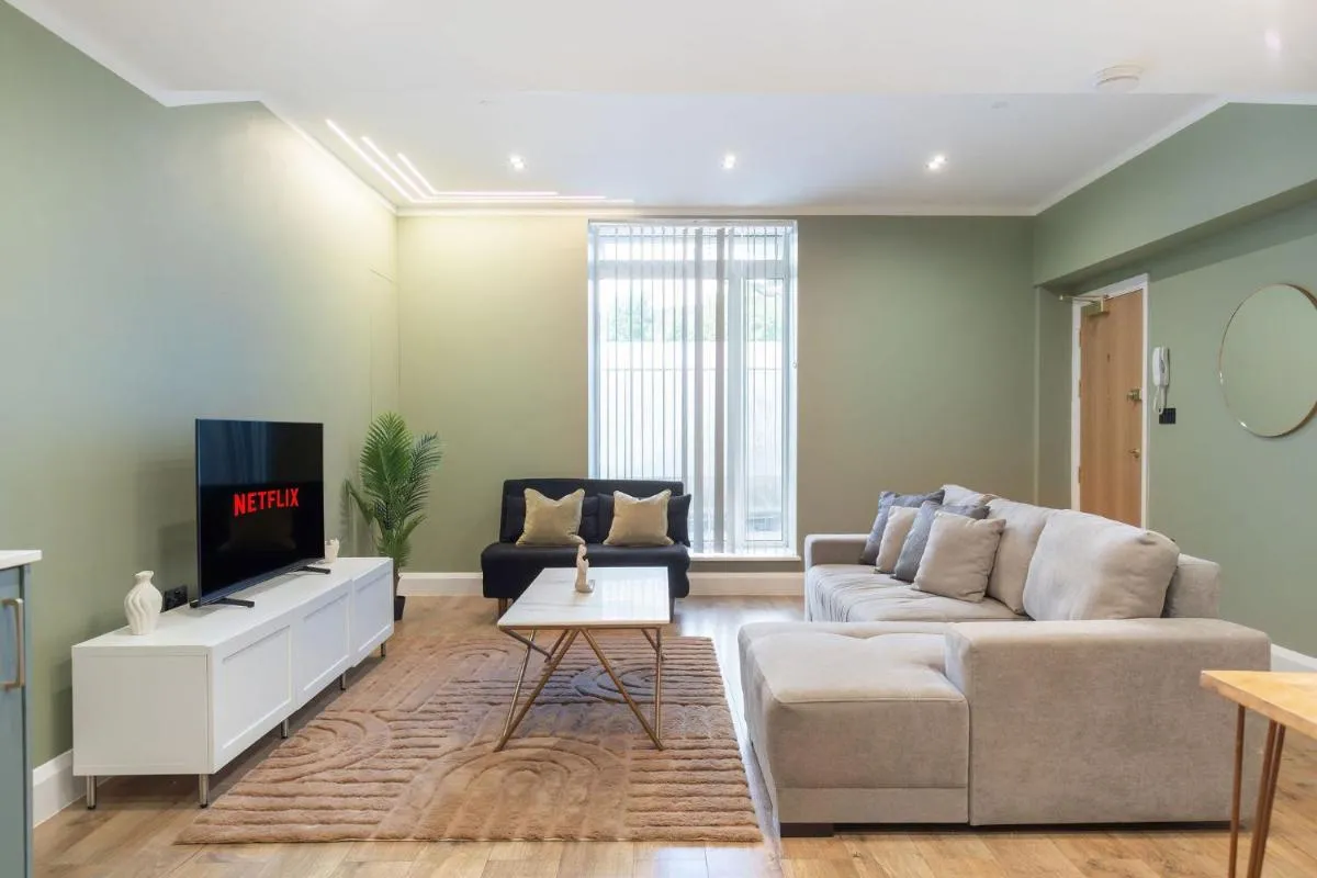 Image 5 of Stunning spacious Islington 2bed modern central flat