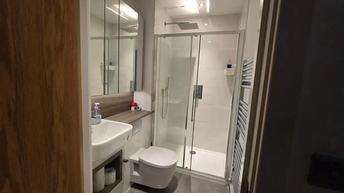 Image 4 of Stylish 1BDR Gated Flat Harrow on the Hill