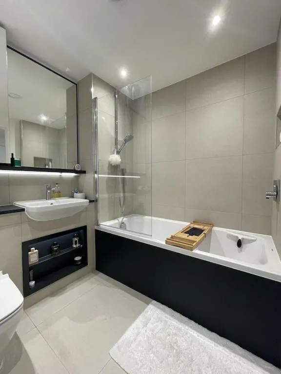 Image 4 of Stylish 1BR Apartment Next To Hampstead Heath