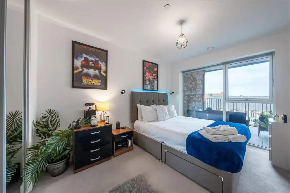 Image 2 of Stylish 1-Bed Apt in Harrow with Balcony near Heathrow and Wembley