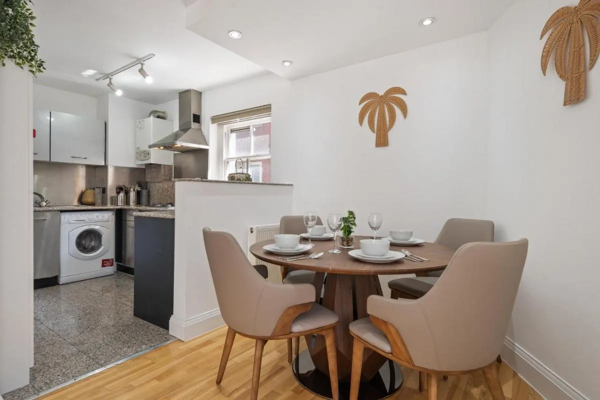 Image 5 of Stylish 1-Bedroom in the Heart of Soho! No Lift WD3