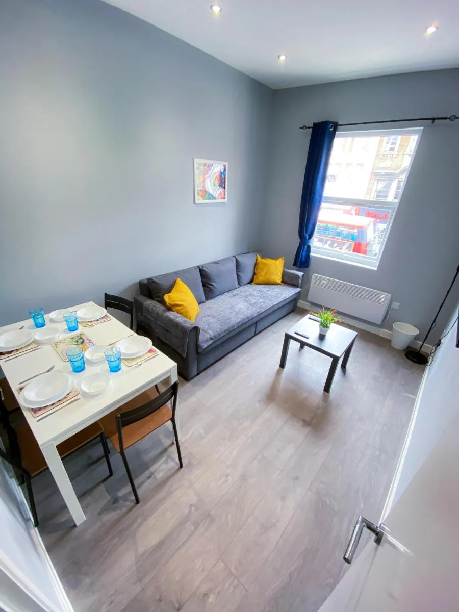 Image 4 of Stylish 1 Bedroom Flat in wood Green