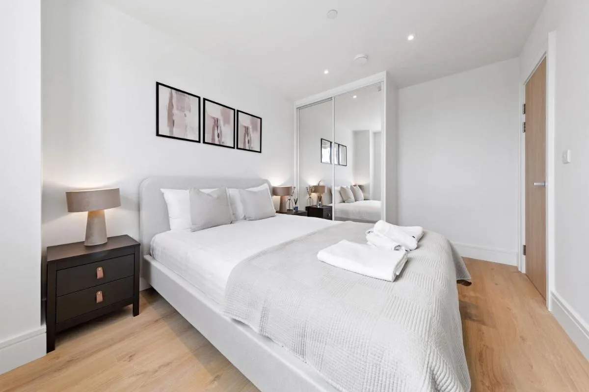 Image 2 of Stylish 2BDR Apartment By Homestyles Hosts Short Lets & Serviced Accommodation Wimbledon With Free Parking