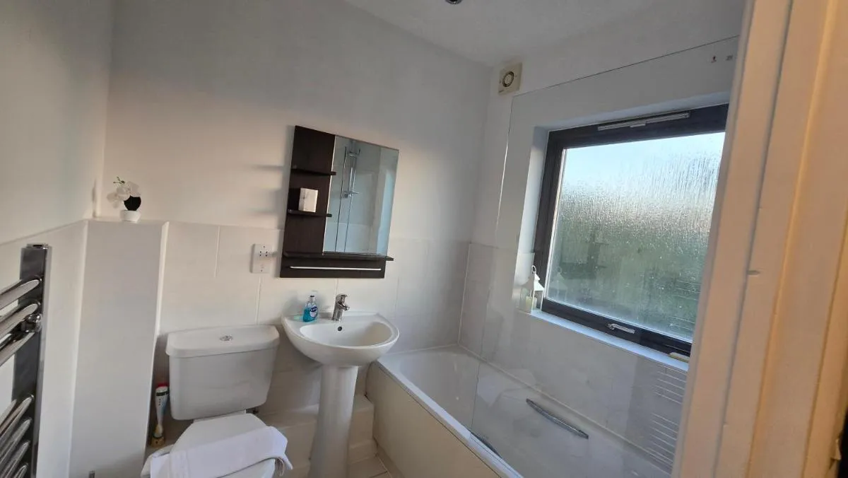 Image 4 of Stylish 2BDR Flat with Private Terrace NW London