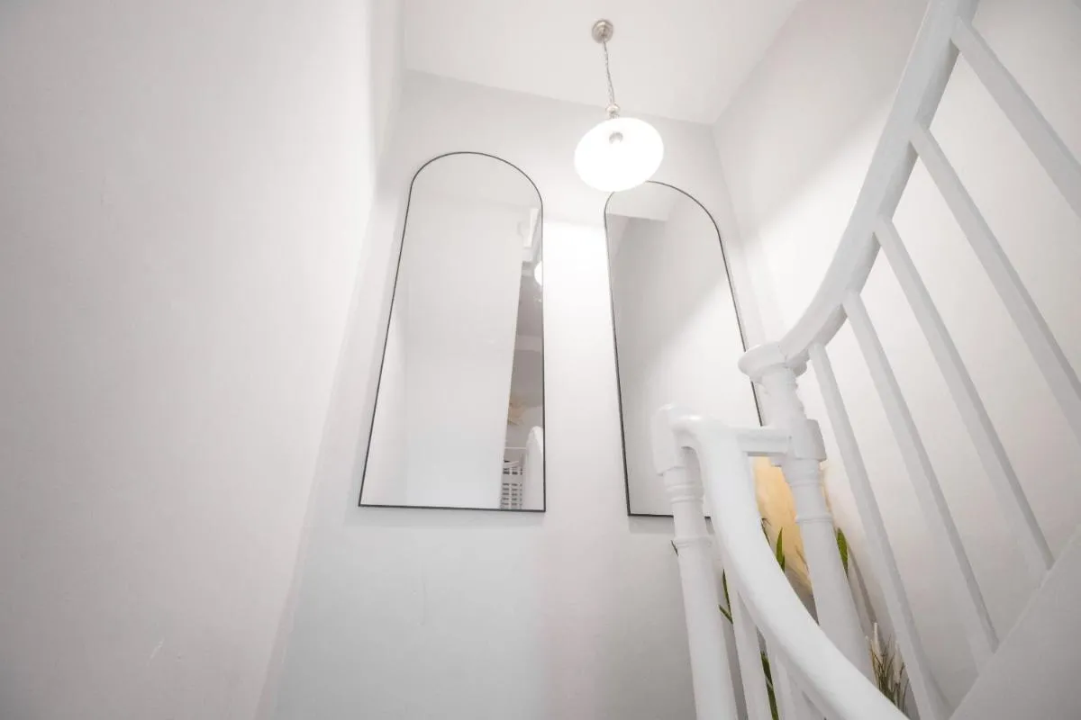 Image 5 of Stylish 2BD, Near O2, WIF, Sleeps 6, London
