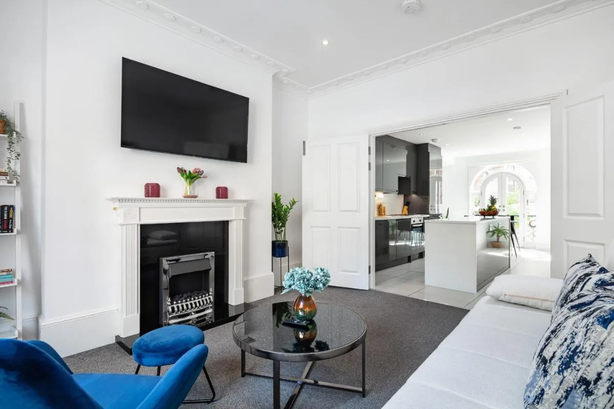 Image 5 of Stylish 2BR APT with Garden by St Pancras International
