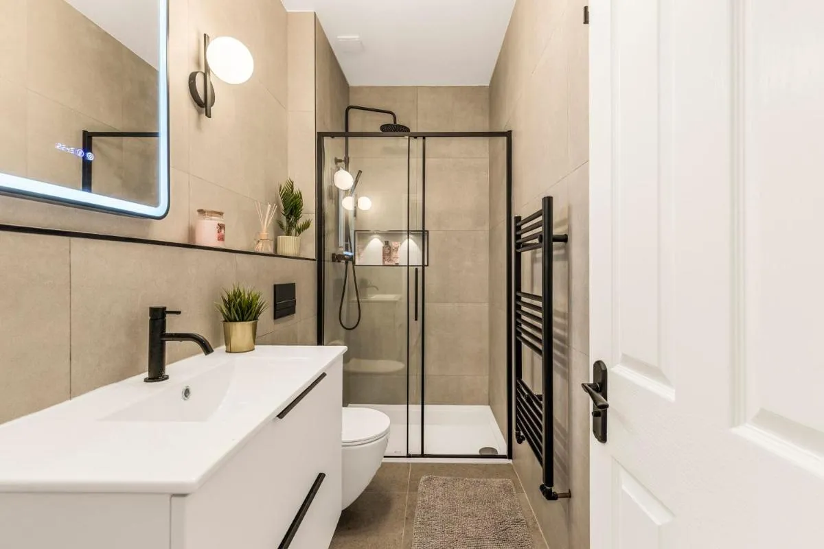 Image 3 of Stylish 2BR Apt in Highbury & Islington with Garden