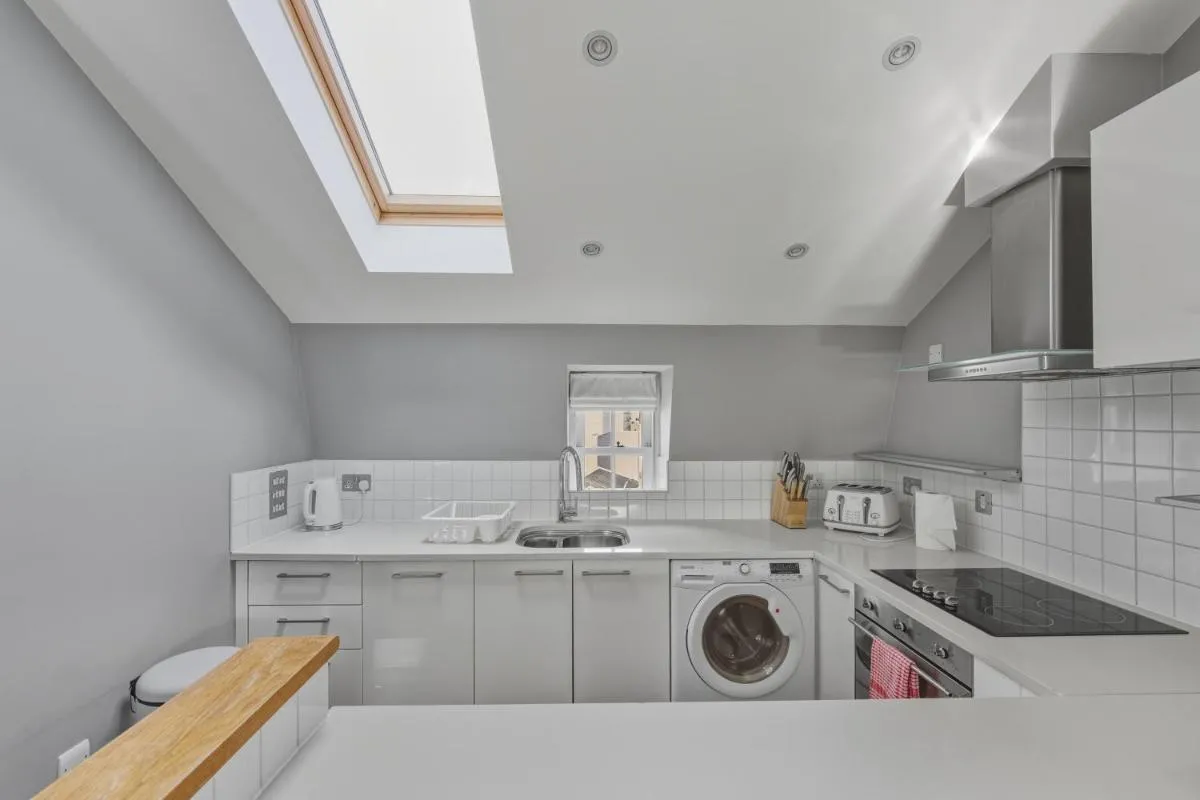 Image 4 of Stylish 2BR Retreat Steps from Kings Cross