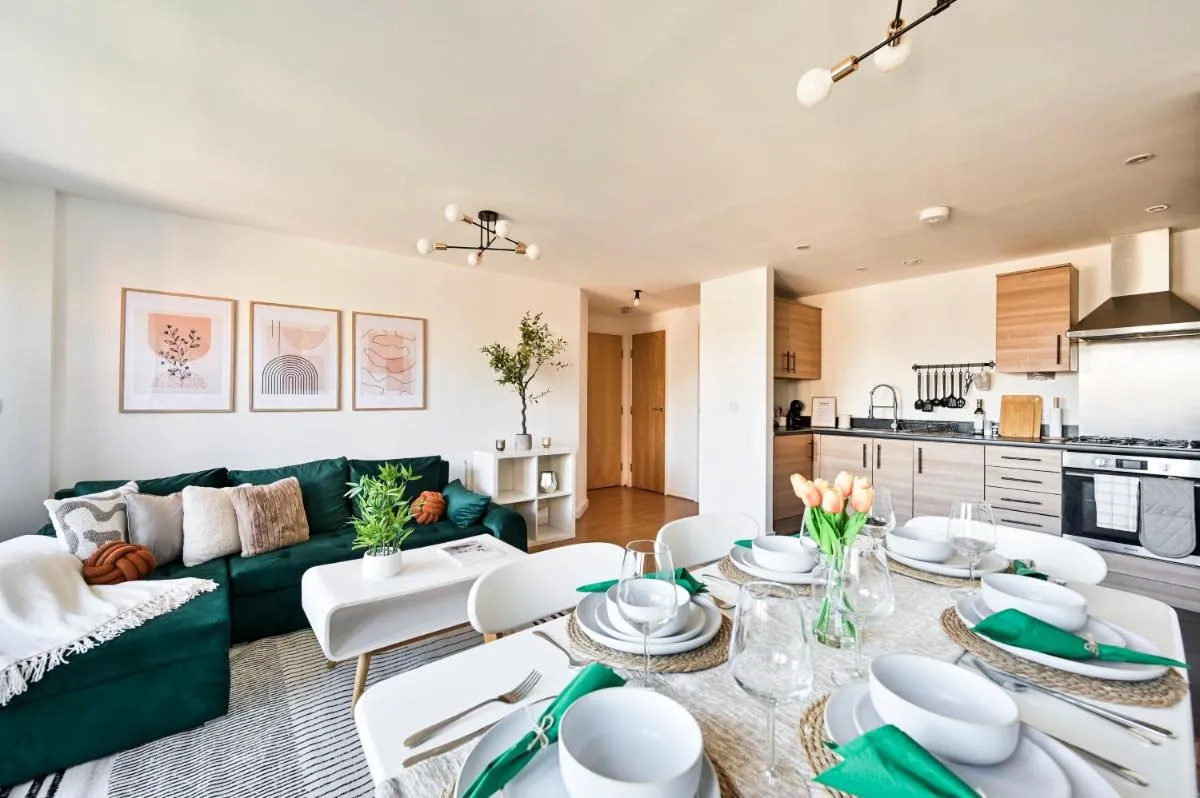 Image 4 of Stylish 2Bed Flat Hackney London