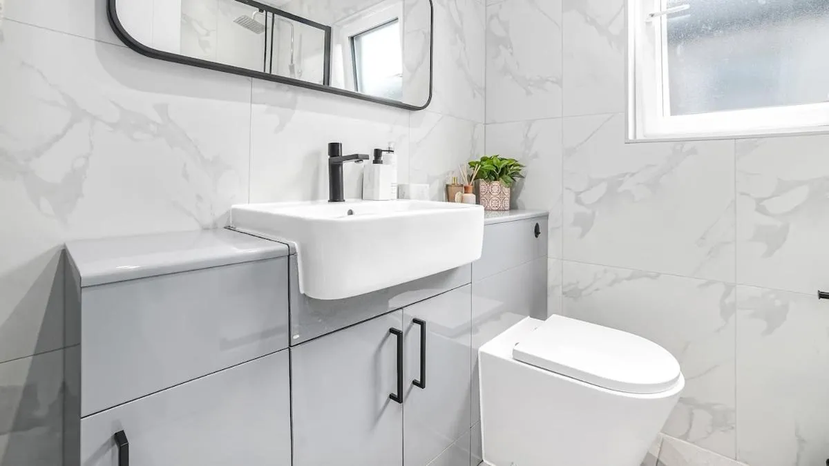 Image 3 of Stylish 2-Bed flat in E17