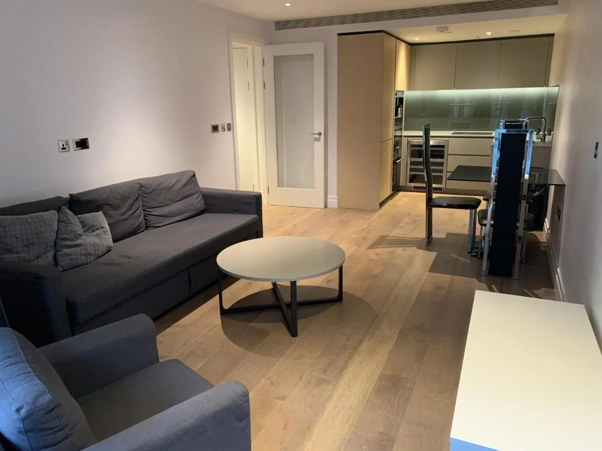 Image 4 of Stylish 2 Bed Flats Near US Embassy
