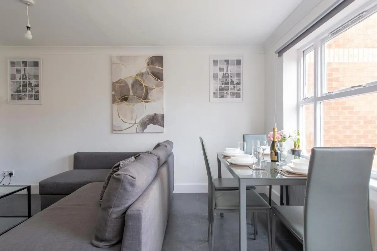 Image 5 of Stylish 2 Bed House near O2 Arena, Excel & City Airport