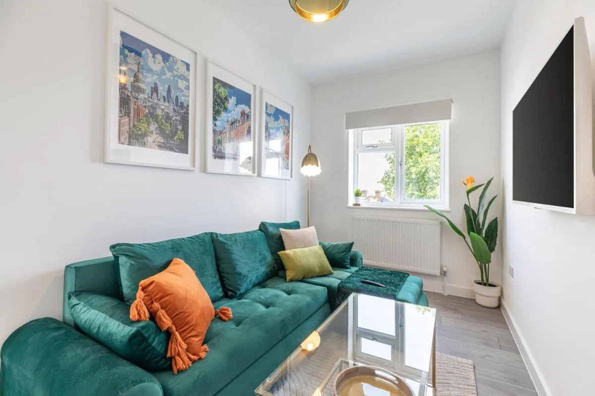 Image 5 of Stylish 2 x Double Bed Apt in Woolwich London