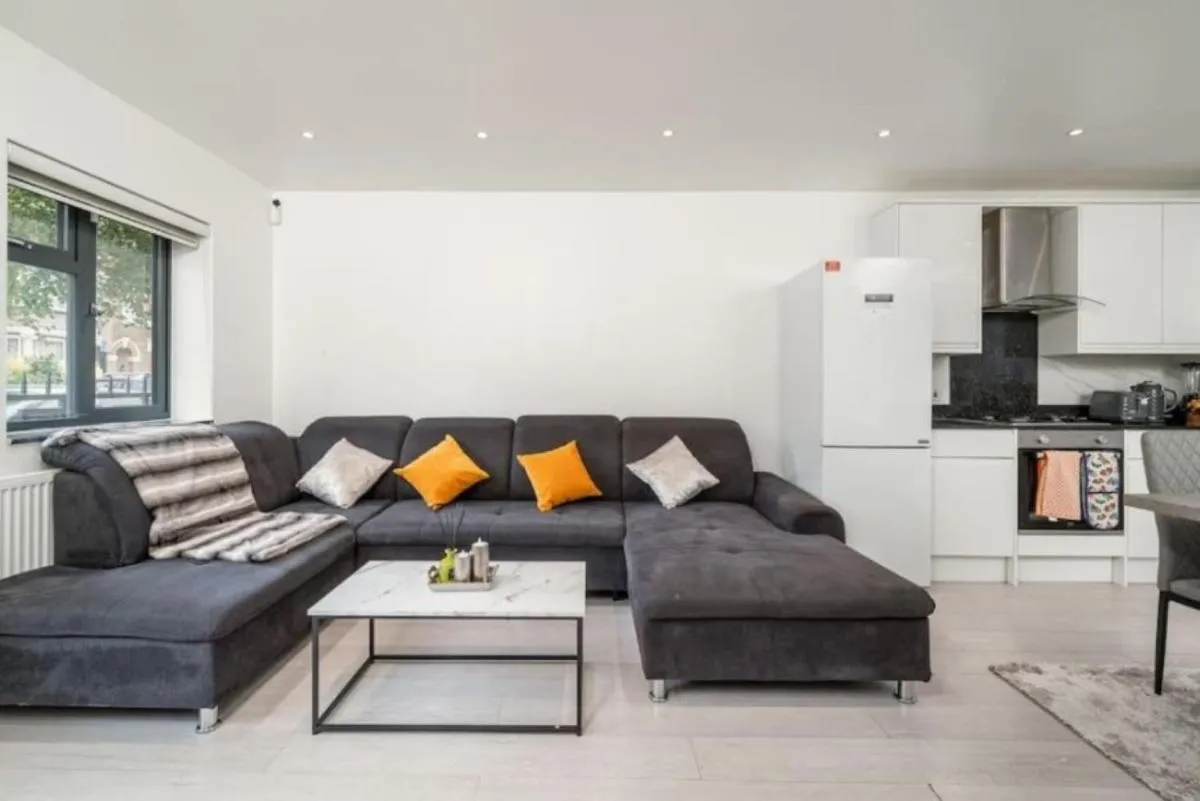 Image 4 of Stylish 3-Bedroom Tottenham Home with Private Garden – Free WIFI & Parking on Request