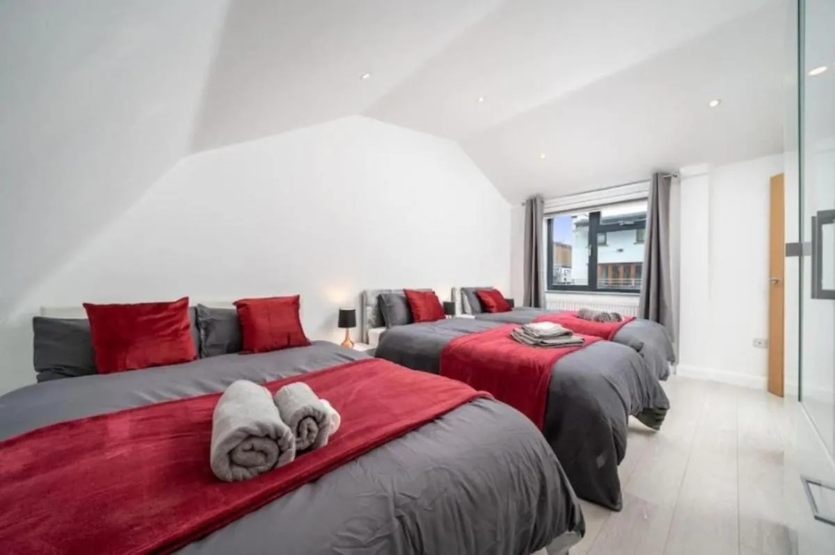 Image 2 of Stylish 3-Bedroom Tottenham Home with Private Garden – Free WIFI & Parking on Request