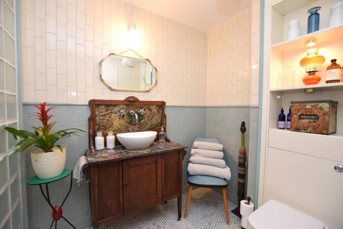 Image 3 of Stylish 3 bed house with parking in Bermondsey, SE1