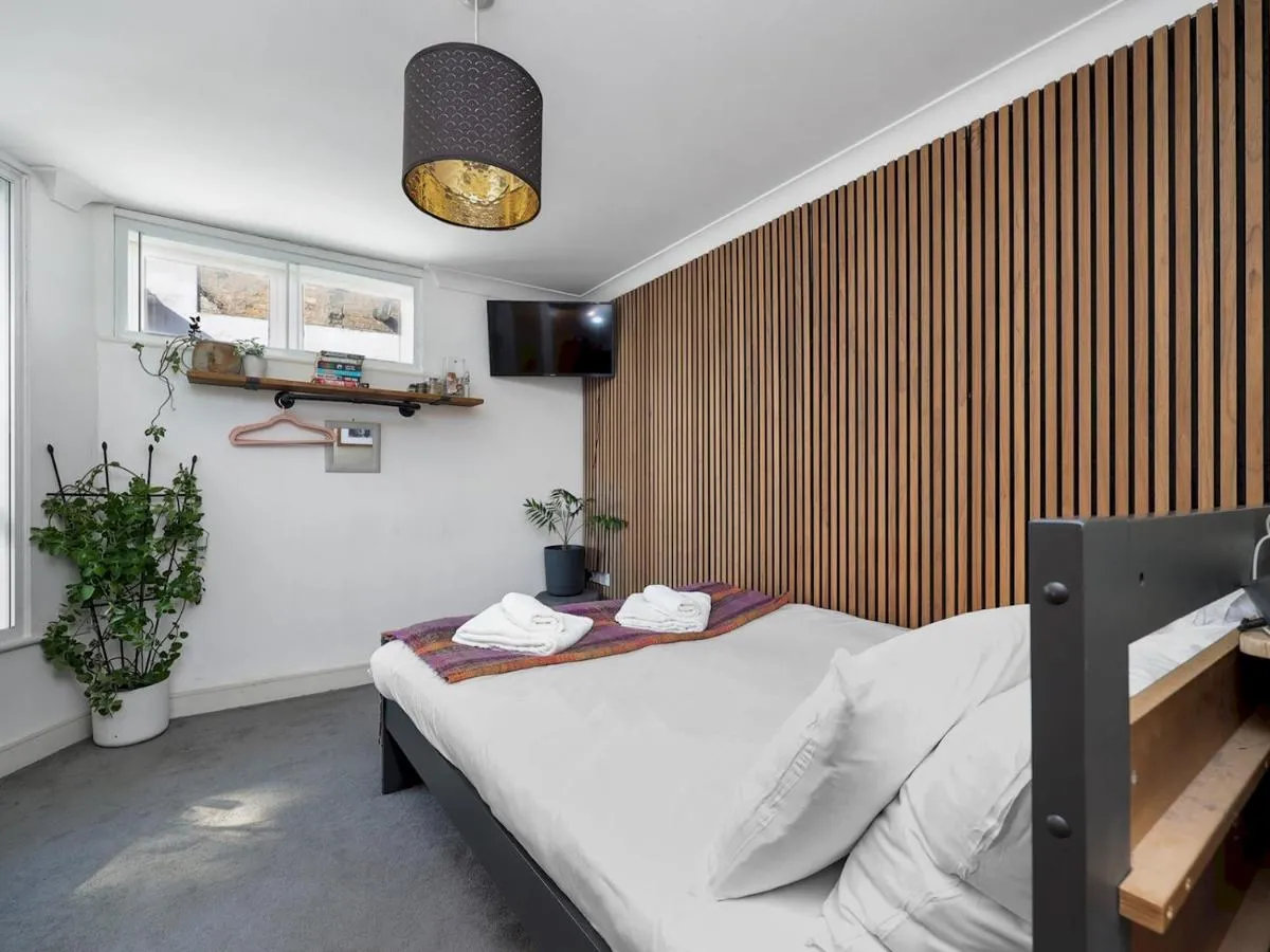 Image 4 of Stylish Apartment by London Fields with a Balcony – Pass the Keys