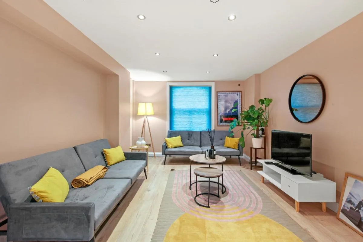 Image 5 of Stylish Apartment in Euston and near Camden with Private Roof Terrace