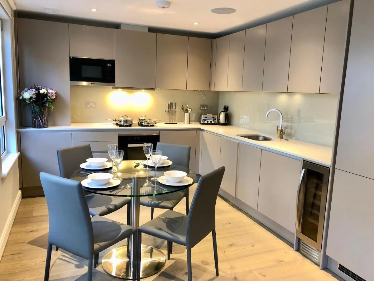 Image 4 of Stylish Apartments in Victoria & Westminster