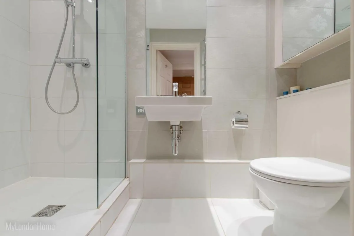 Image 3 of Stylish Apartments in Victoria & Westminster