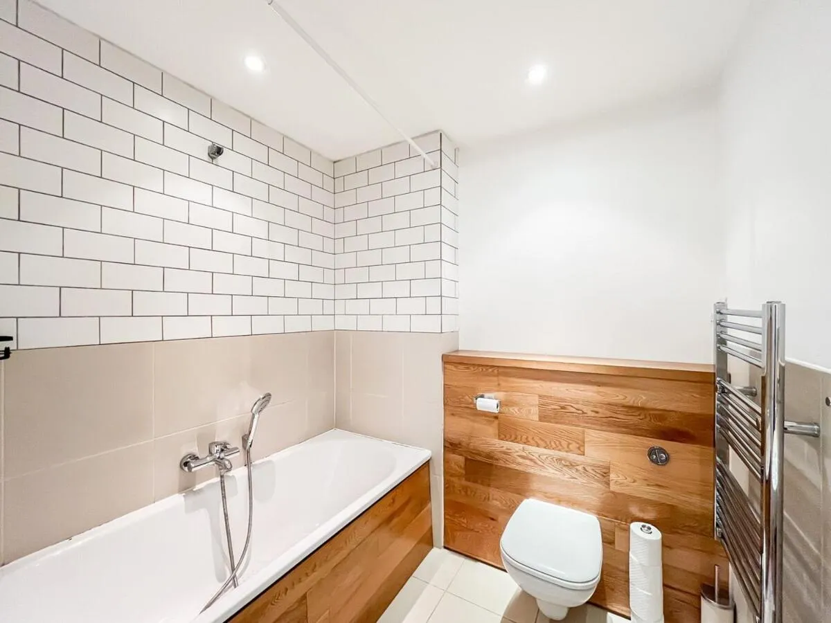 Image 3 of Stylish Camden Apartment K6