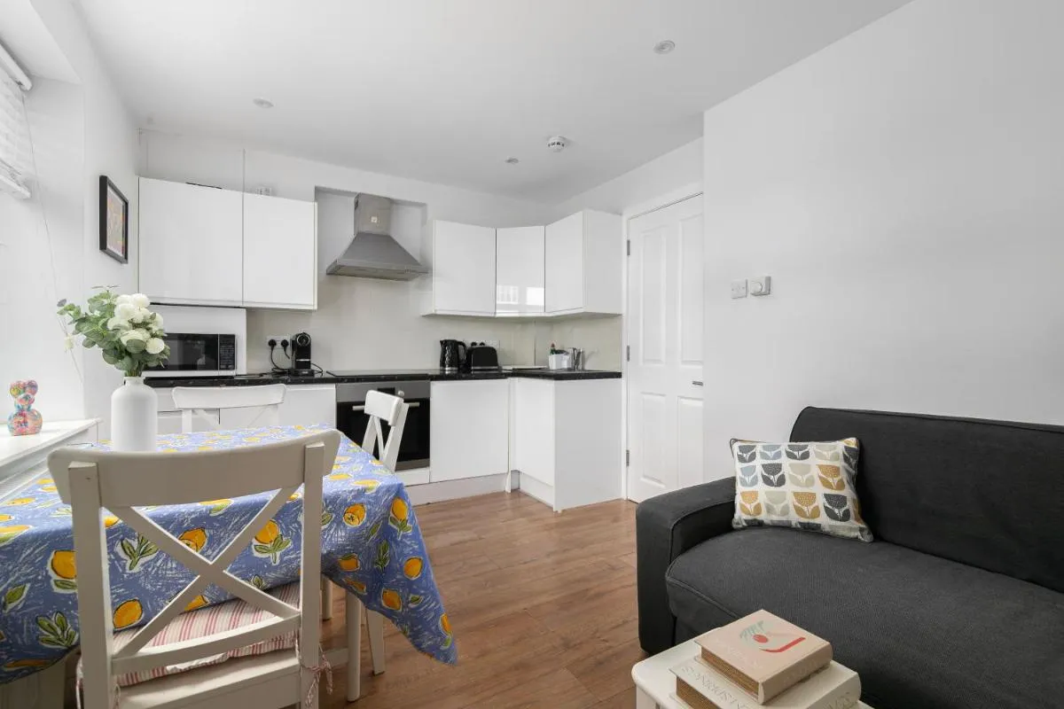 Image 4 of Stylish Camden Town Apartments