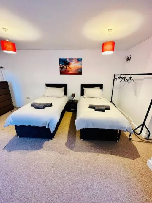 Image 4 of Stylish Central Apartment 2mins from major station