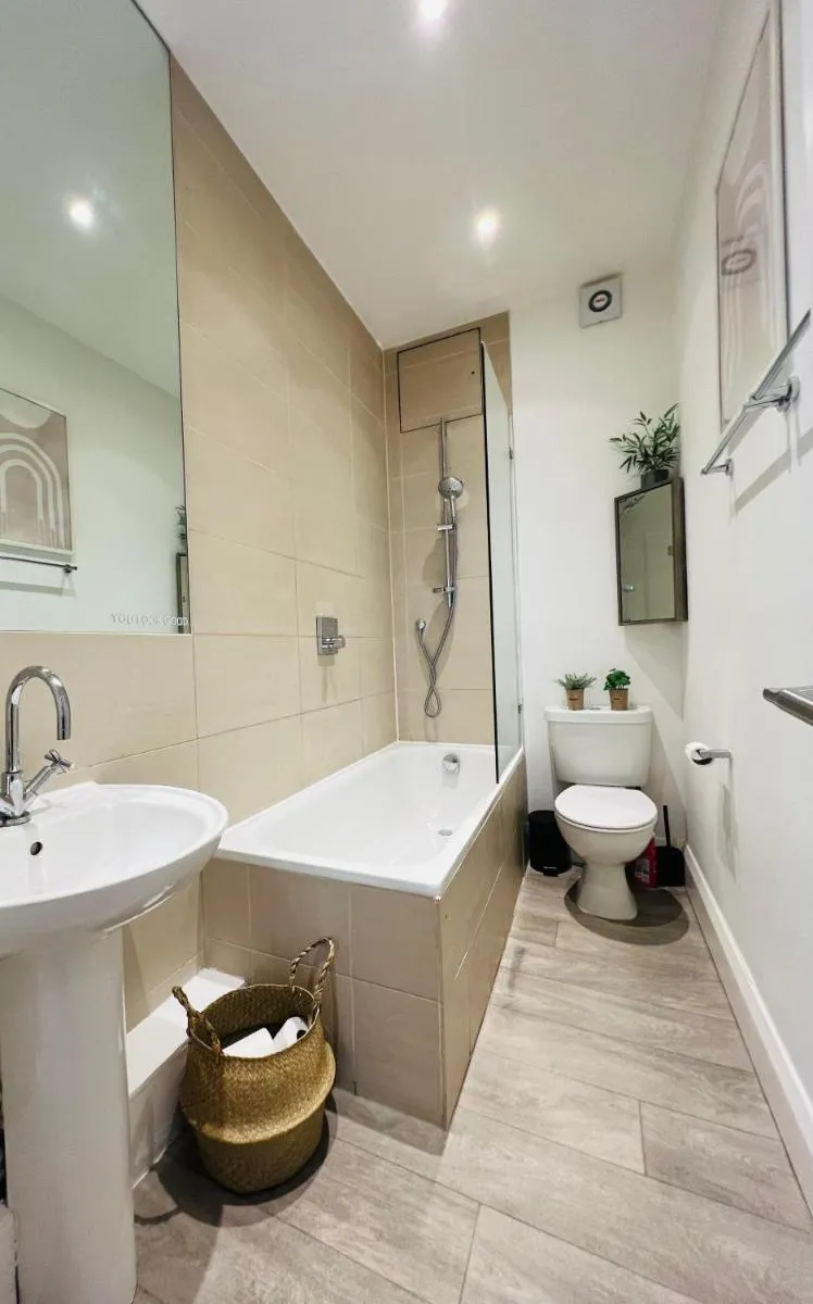 Image 4 of Stylish Central Flat Steps From Oxford Street!