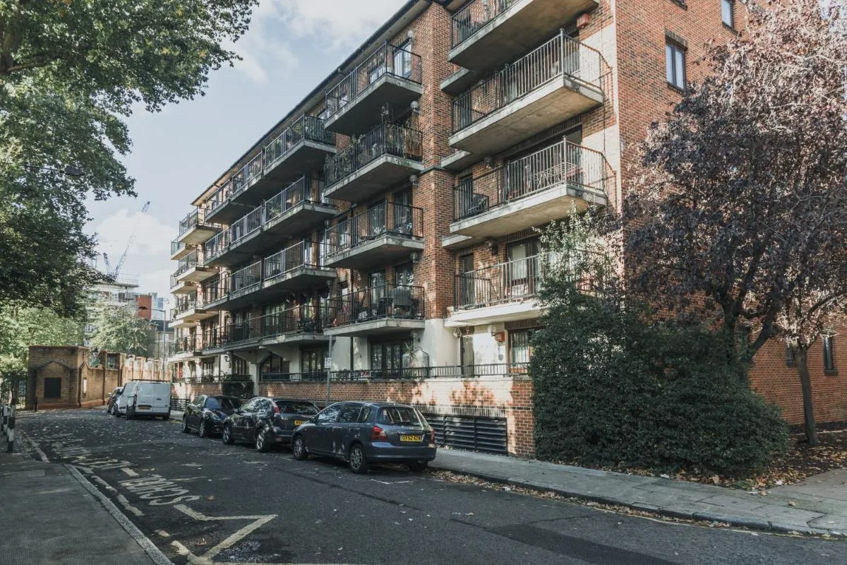Image 4 of Stylish Central London Flat with Pool and Terrace