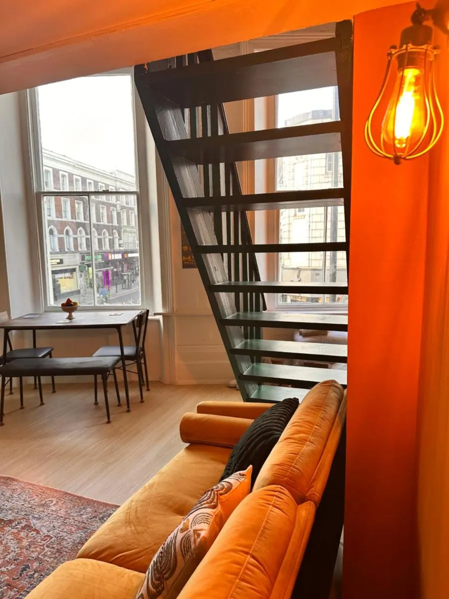 Image 3 of Stylish Dalston Studio