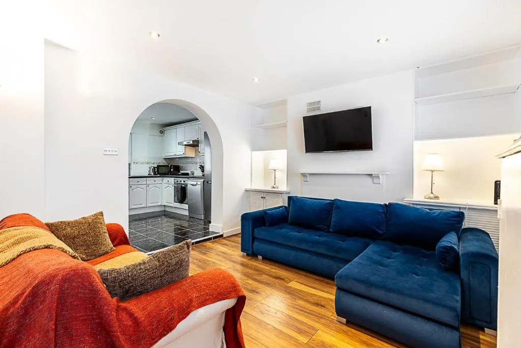 Image 1 of Stylish Earl’s Court Getaway