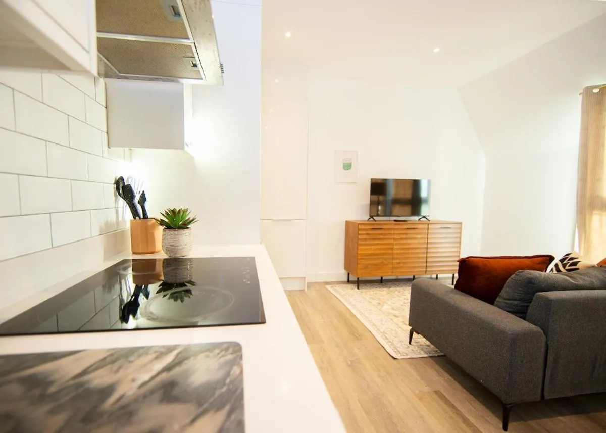 Image 5 of Stylish Flat, Close To Tube, Fast Wifi