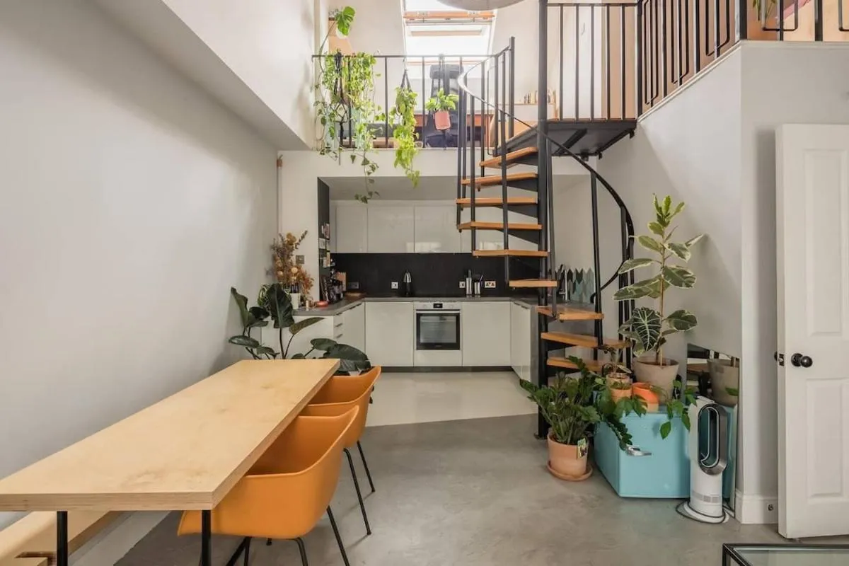 Image 4 of Stylish Georgian loft 3beds in London