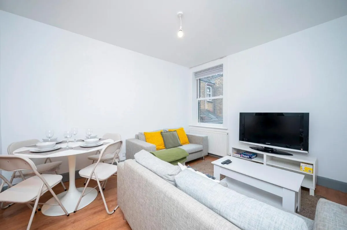 Image 5 of Stylish Home in SE4 – perfect for 5 – Pass the Keys