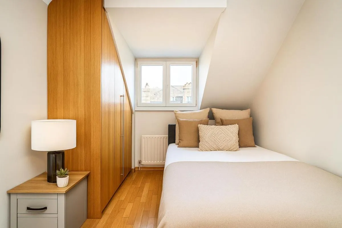 Image 3 of Stylish House with Serene Garden in Fulham
